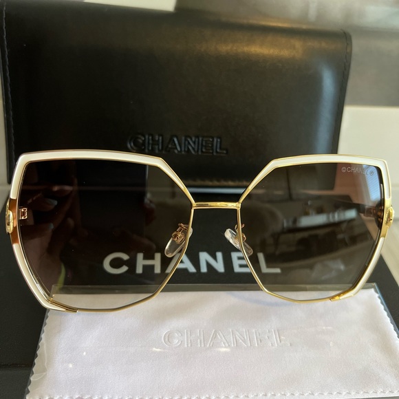 ☀️🕶NEW CHANEL GORGEOUS CHAMPAGNE/OFF WHITE SUNGLASSES ☀️🕶 SOLD!!!!! - Picture 6 of 8